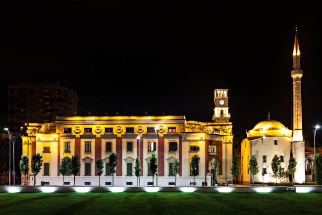 Тирана – столица «страны горных орлов»