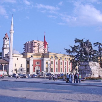 Тирана – столица «страны горных орлов»